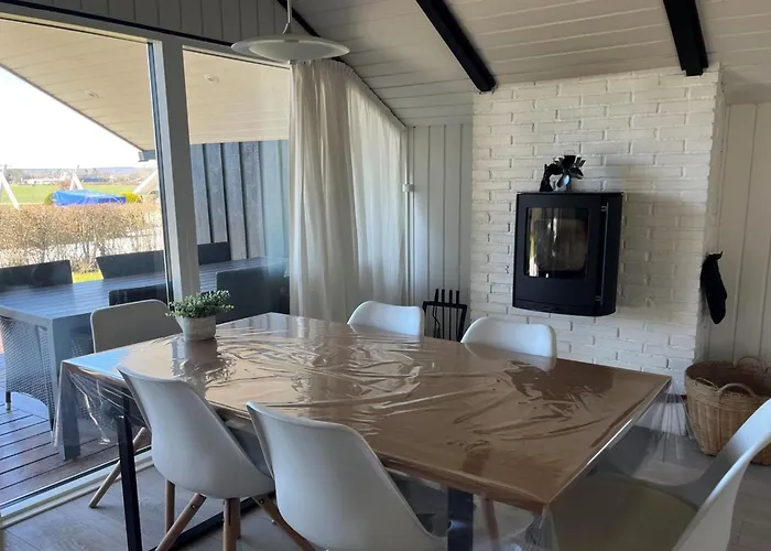 Filipa - 200m From The Sea By Interhome *